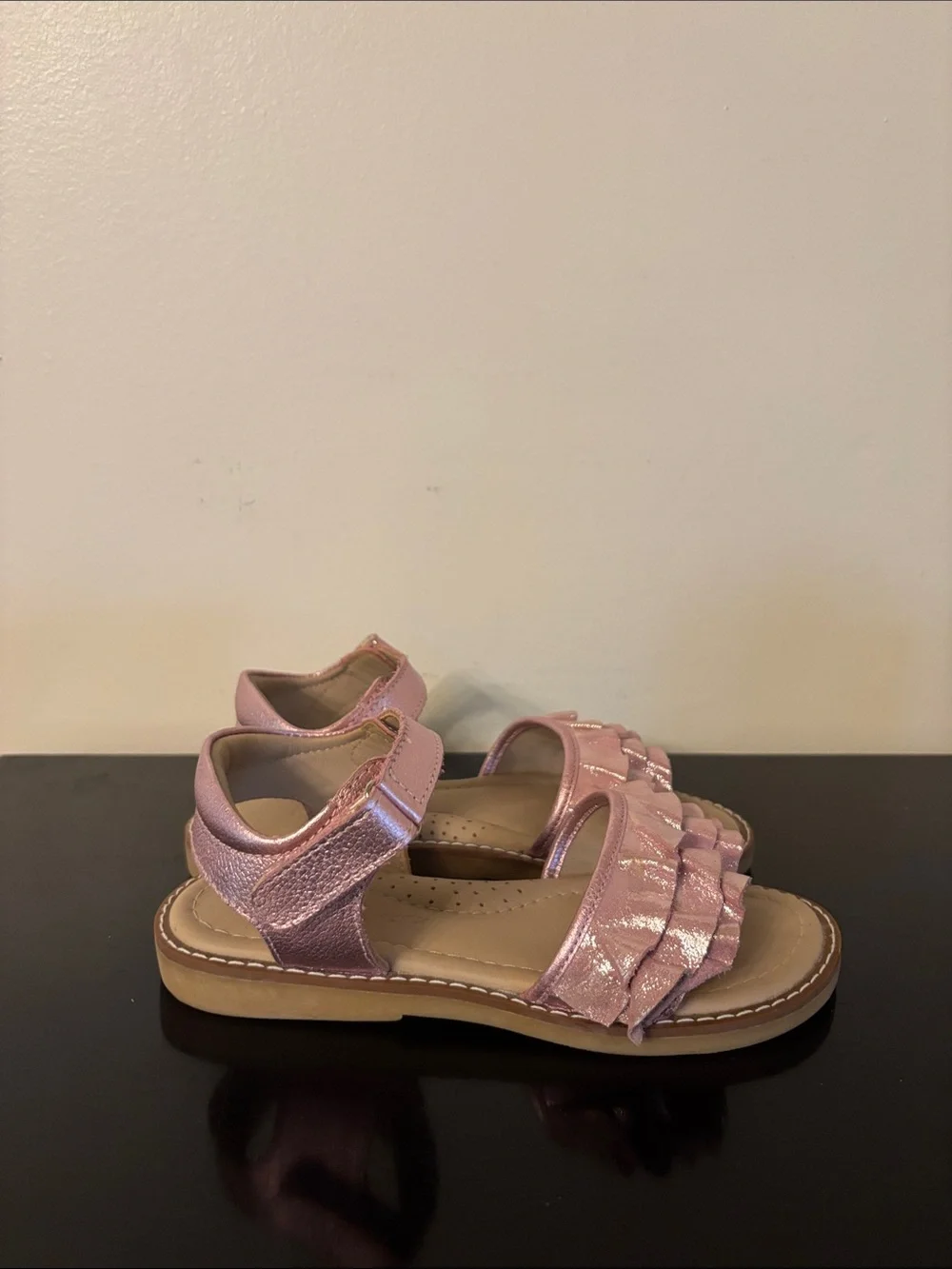 Elephantito Metallic‎ Pink Ruffle Strap Sandals